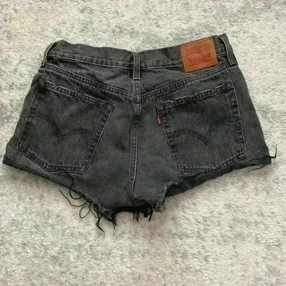 Levi cutoff shorts - Picture 5 of 6